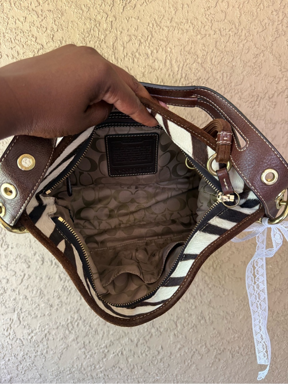 *SOLD*Coach east west Zebra calf hair Bag - Picture 9 of 11